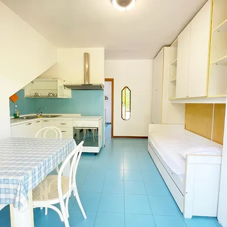 Casa Splash A By Zoom In Earth * مارينا دي سيسينا